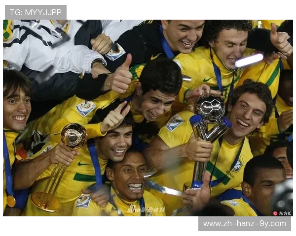 《聚焦足球巨星：从青涩少年到世界舞台的辉煌蜕变》