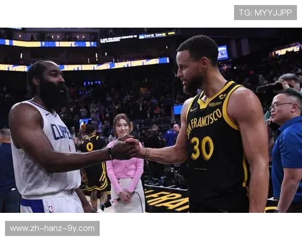 2015年NBA季后赛勇士与快船激战回顾与精彩瞬间分析